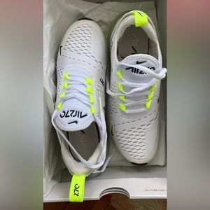Womens Air Max 270